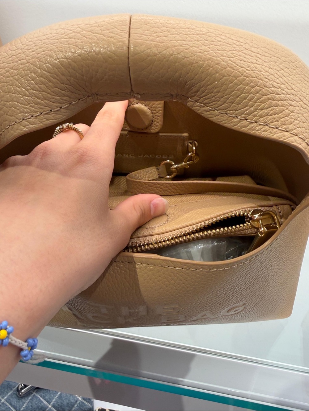 Marc Jacobs The Sack Bag in tan pebble leather - Picture 5 of 15